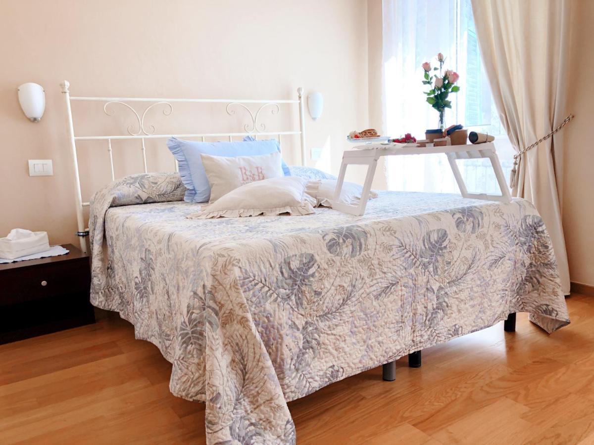 Affittacamere In Piazzetta Sarzana Extérieur photo
